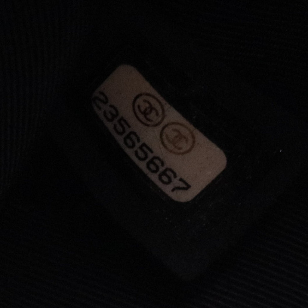 Chanel Black Medium Boy Caviar Leather Bag with Gold Hardware Twins