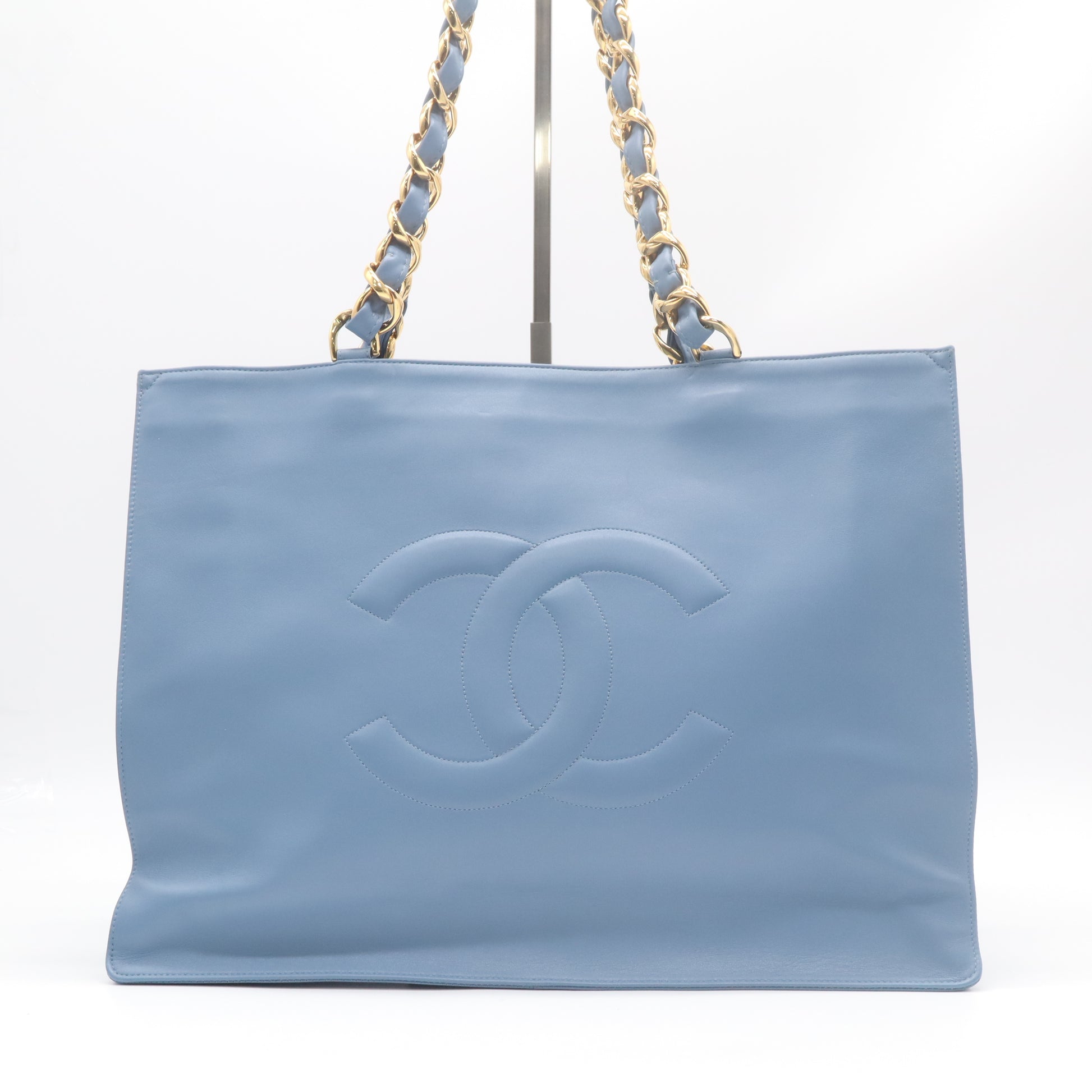 Chanel Vintage Jumbo CC Chain Shopping Tote B22936