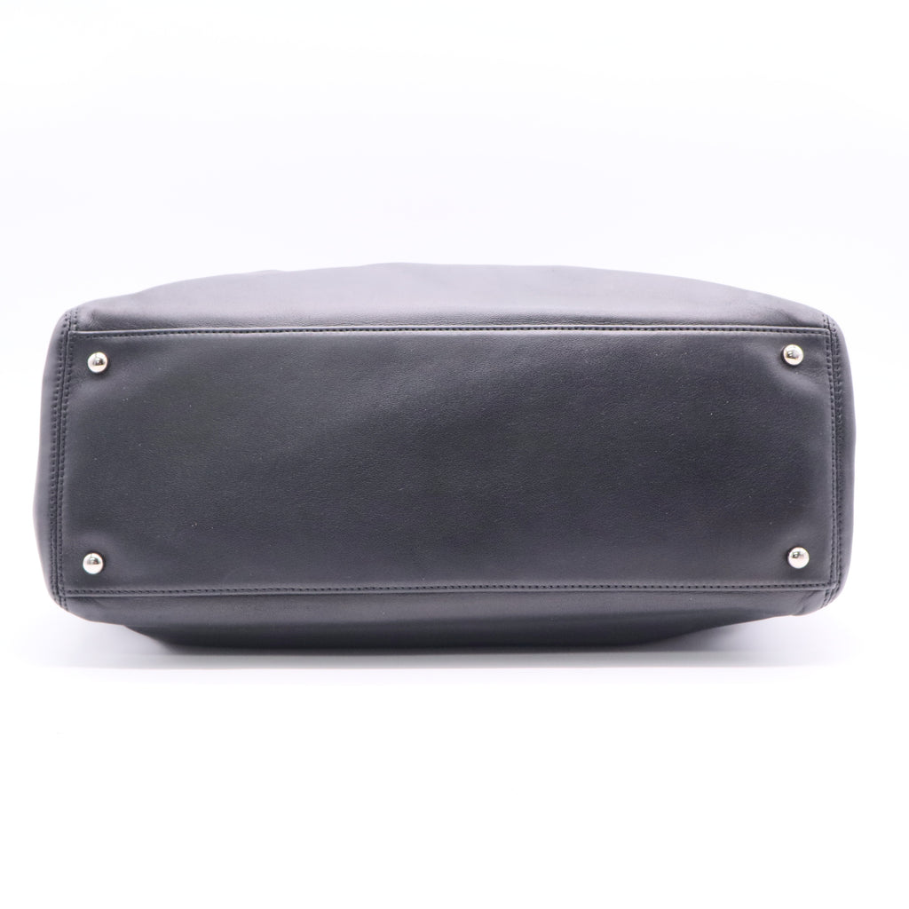 Chanel leather black handbag B11381