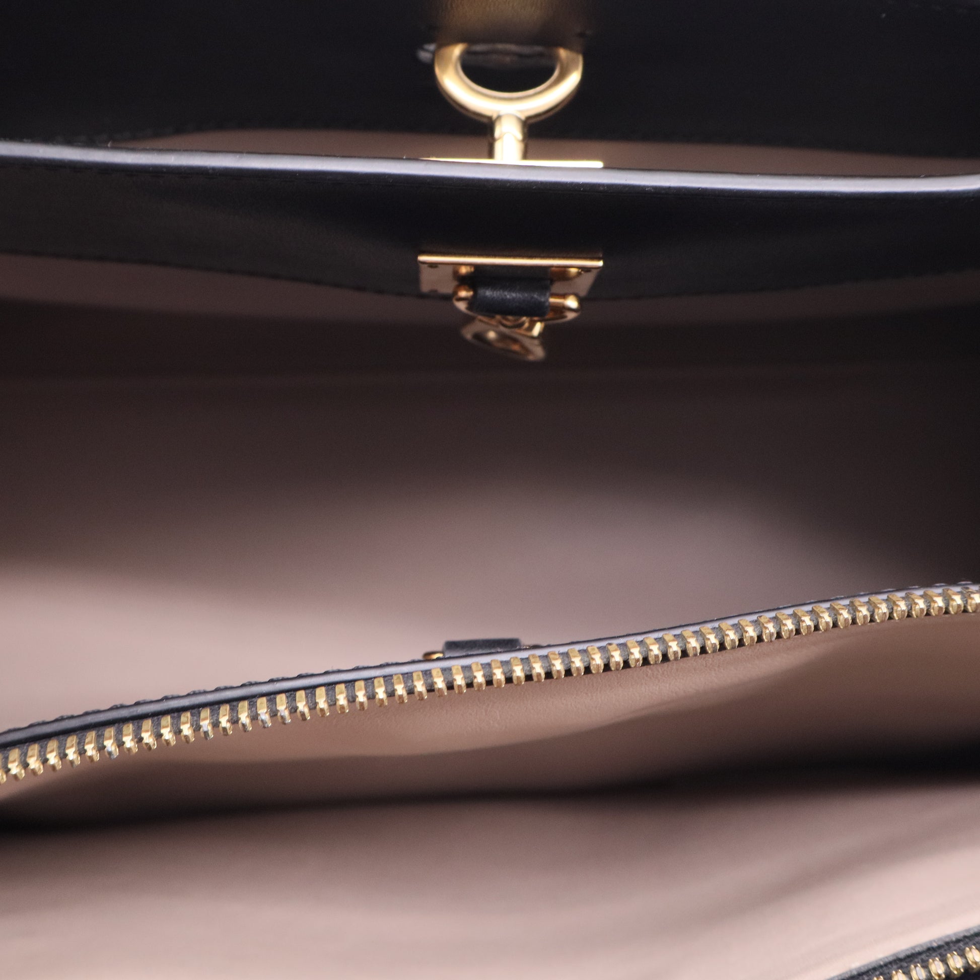 City Steamer Handbag Leather MM