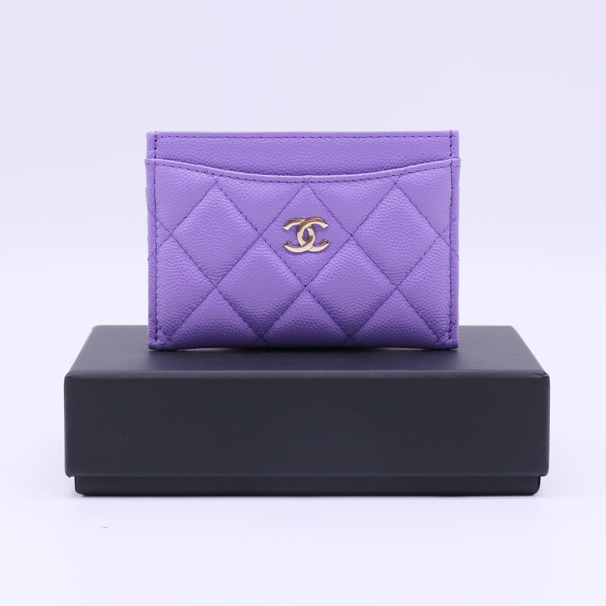 Chanel Classic Quilted Flat Card Holder W22293