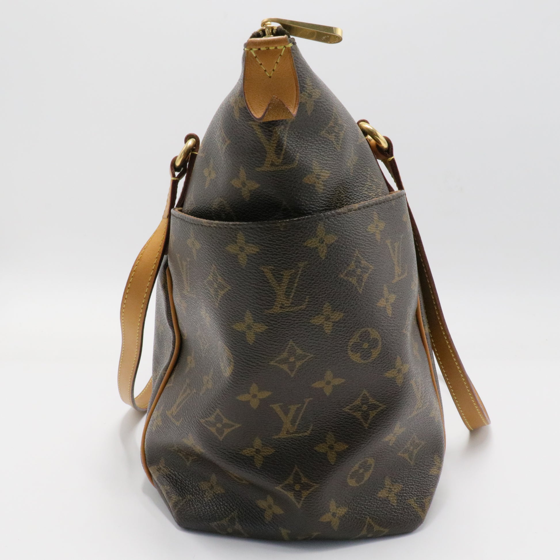 Totally Handbag Monogram Canvas MM