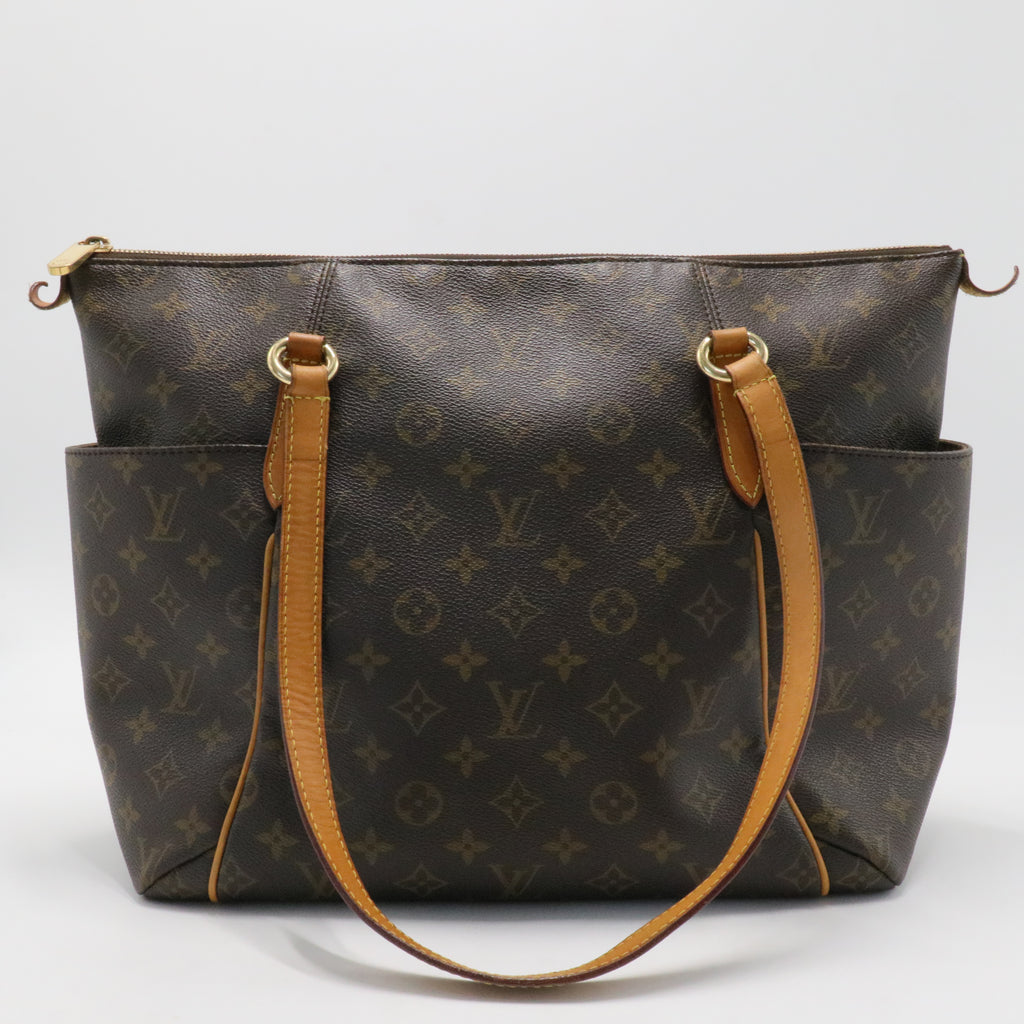 Totally Handbag Monogram Canvas MM