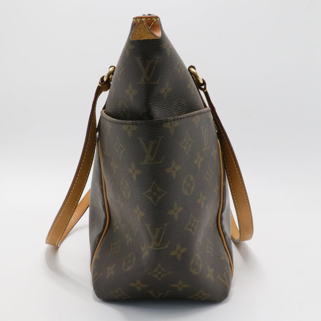 Totally Handbag Monogram Canvas MM