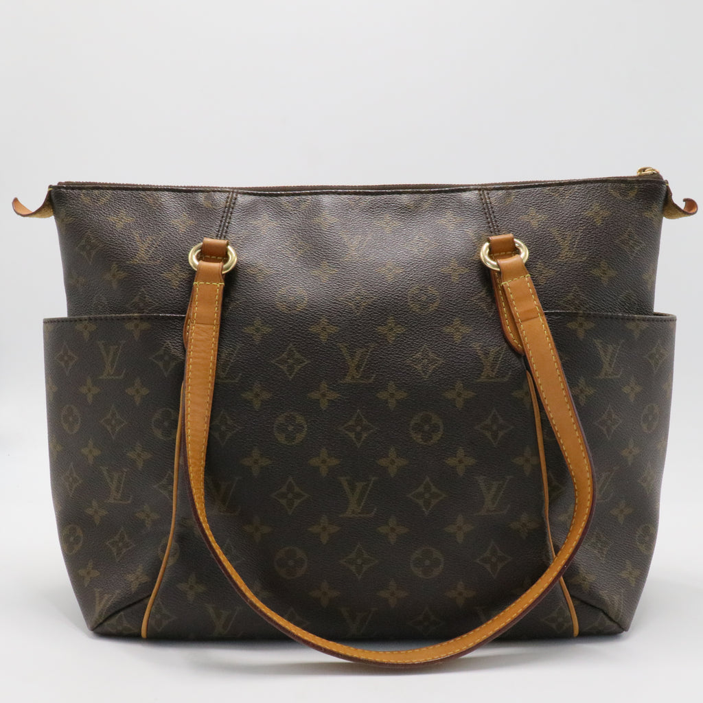 Totally Handbag Monogram Canvas MM