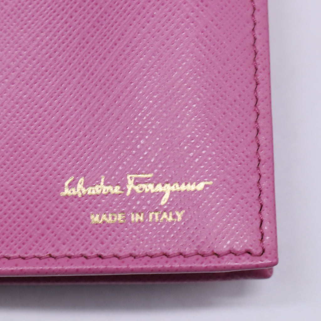 Salvatore Ferragamo Miss Vara Wallet on Chain W21017