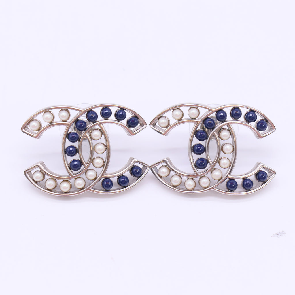 Chanel Navy & White CC Logo Stud Earrings W22138