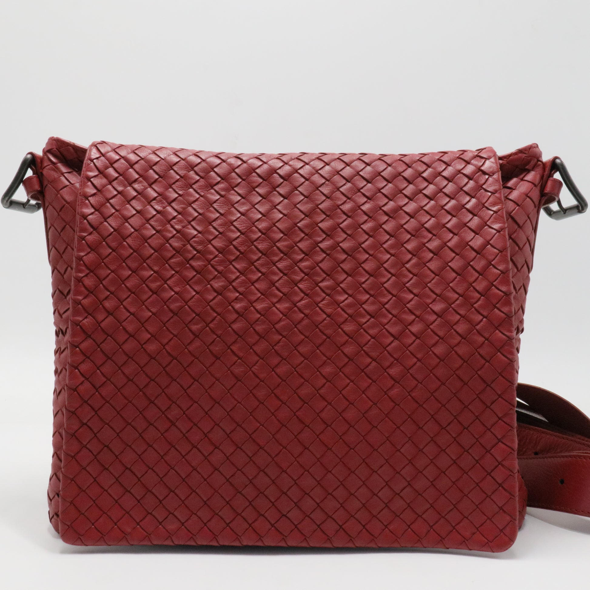 Square Flap Messenger Bag Intrecciato Nappa Medium