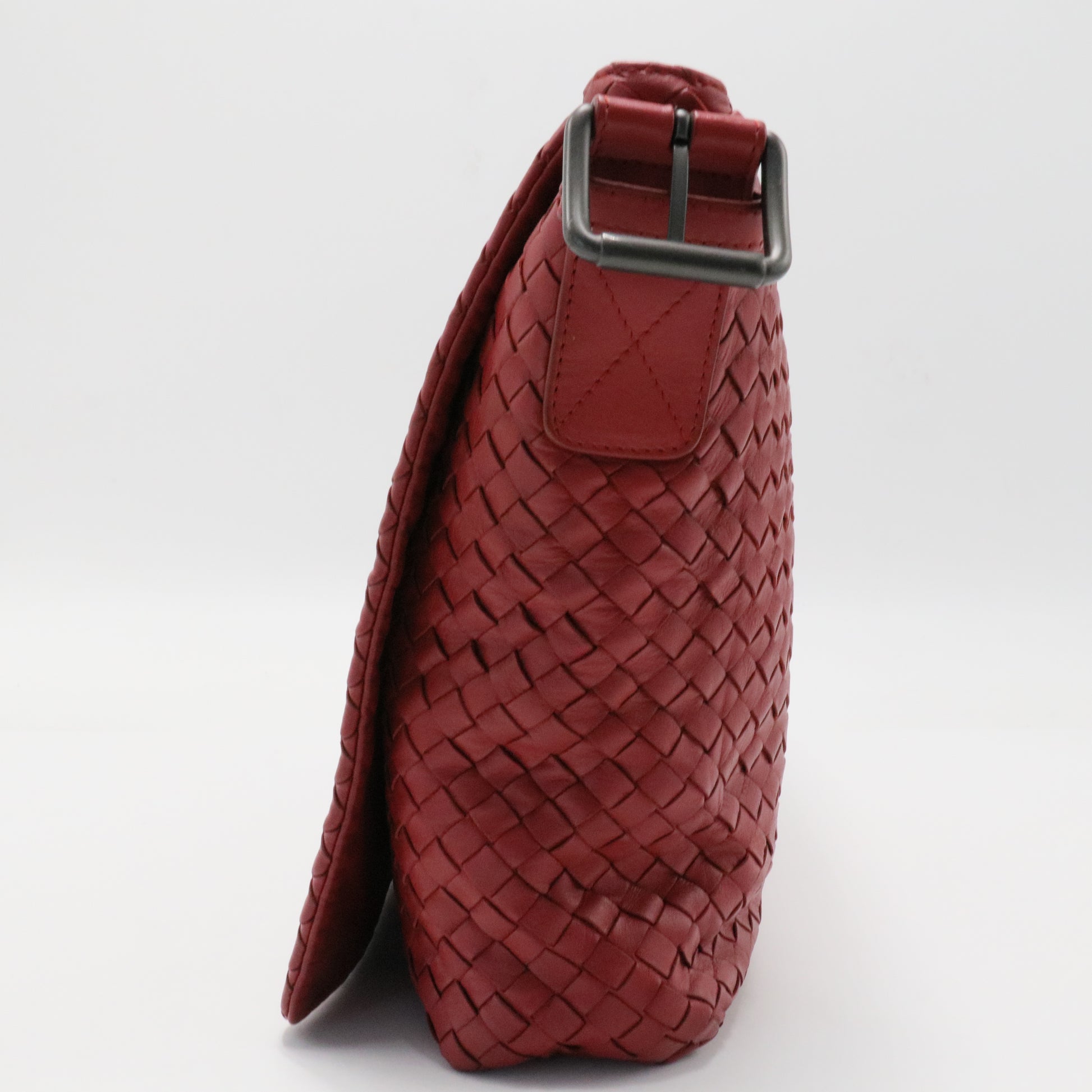 Square Flap Messenger Bag Intrecciato Nappa Medium