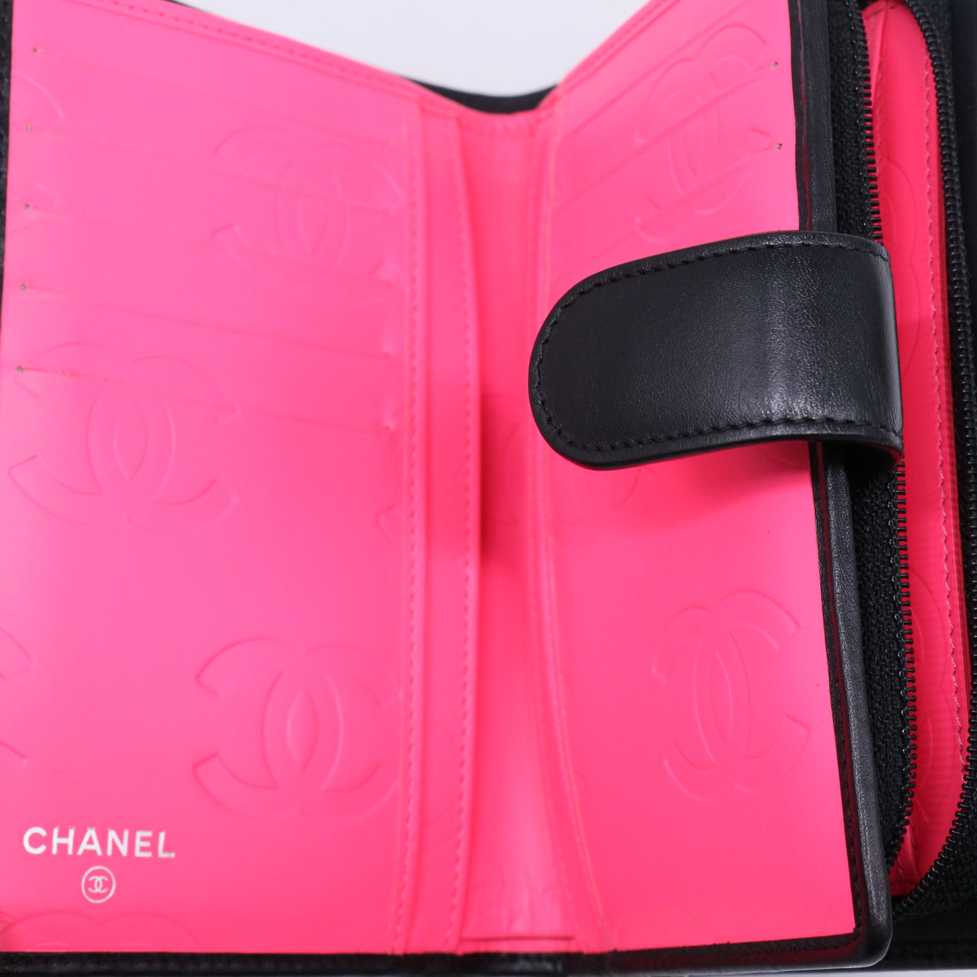 Chanel Cambon Ligne Compact Wallet W21225