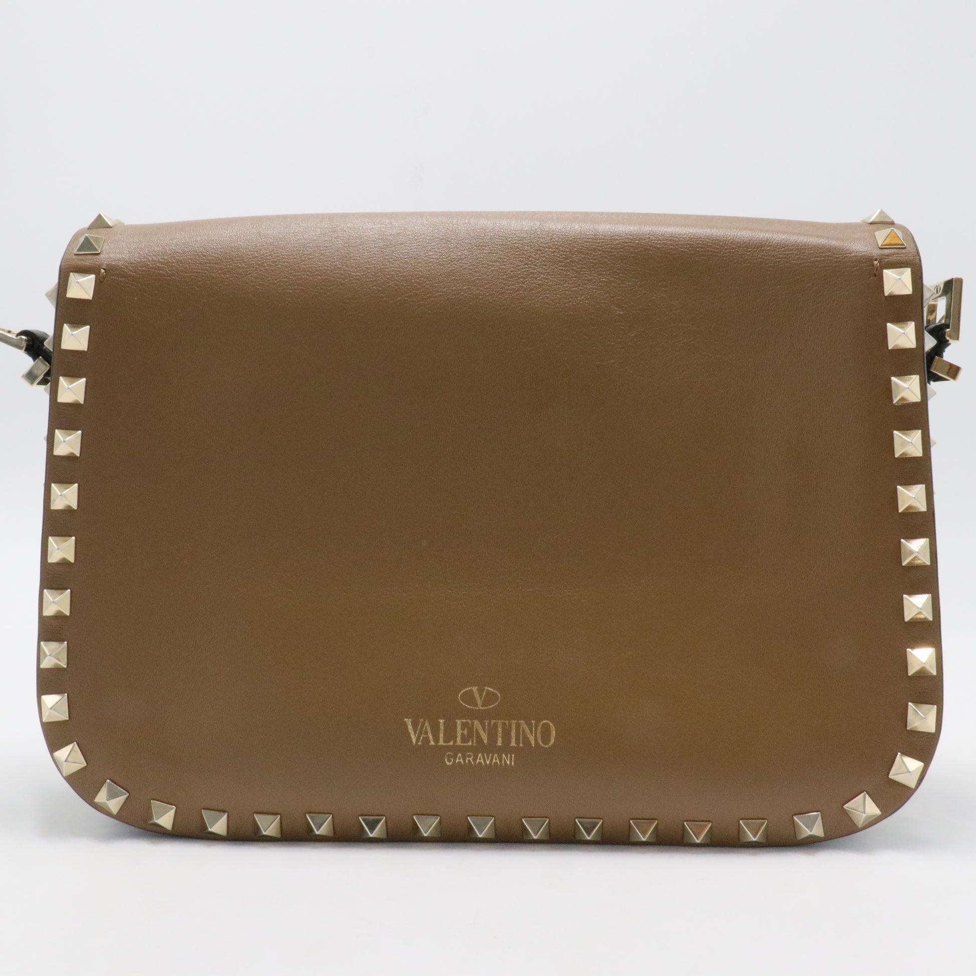Vitello Medium Rockstud Flap Saddle Bag Nocciola for Gisel