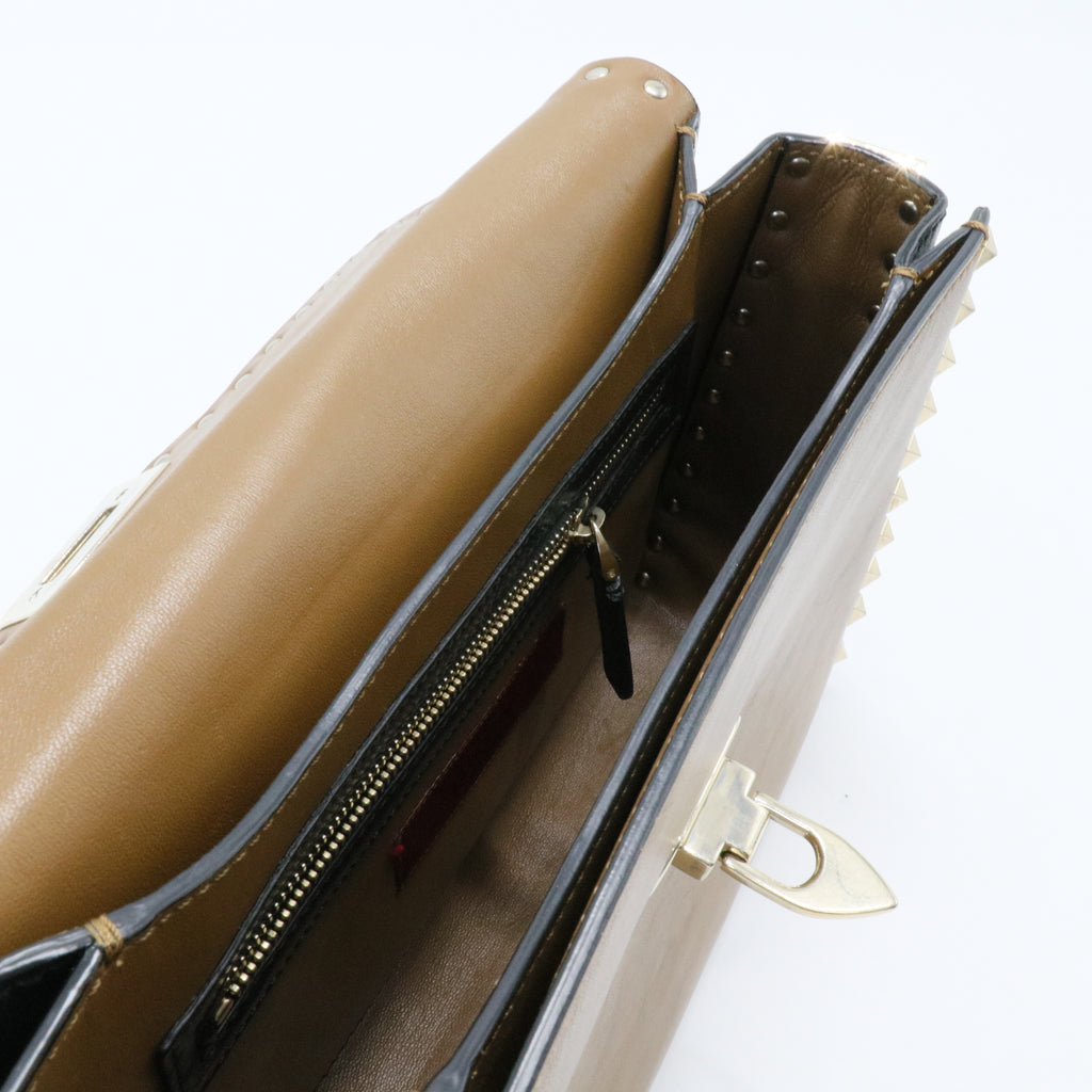 Vitello Medium Rockstud Flap Saddle Bag Nocciola for Gisel