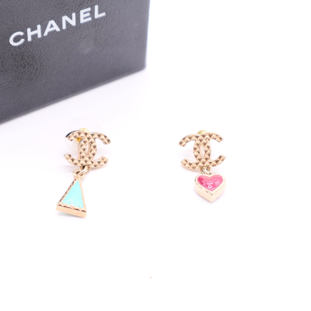 Chanel CC Heart Triangle Drop Earrings Gold Tone 18V  W20106