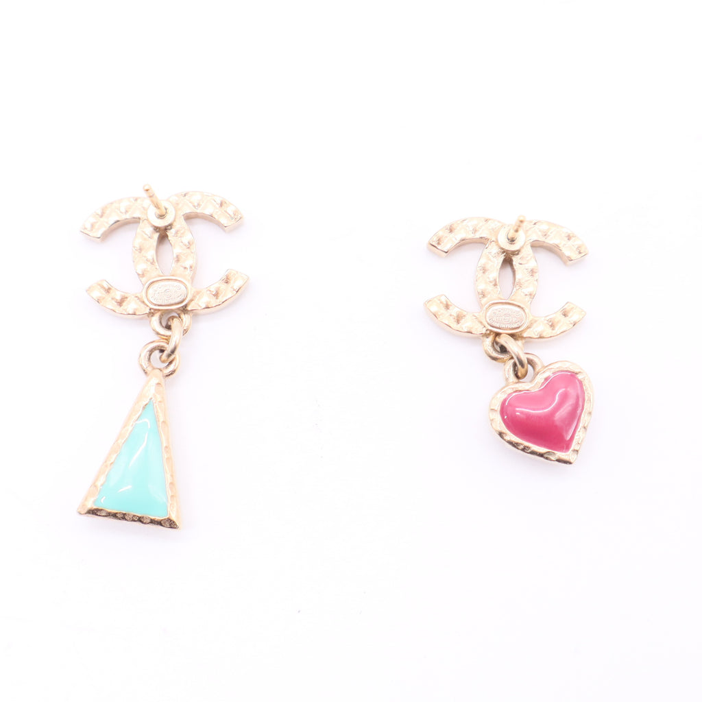 Chanel CC Heart Triangle Drop Earrings Gold Tone 18V  W20106