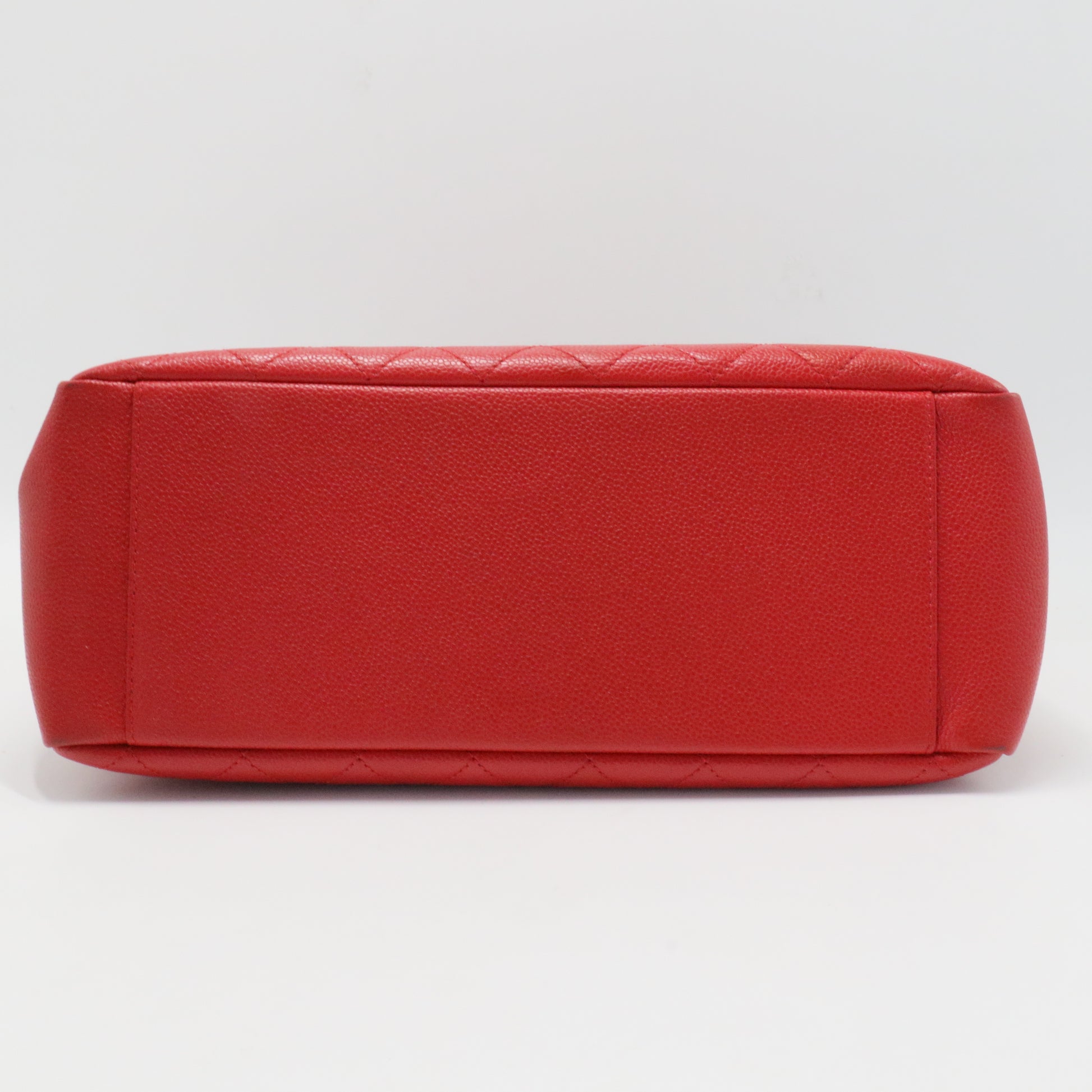 Grand Shopping Tote Quilted Caviar Red