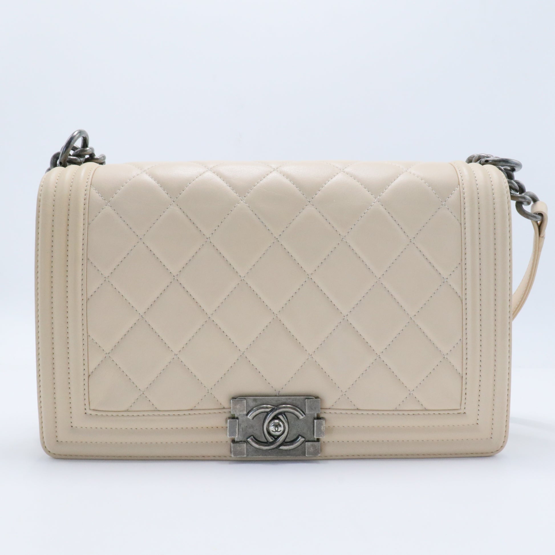 Boy Flap Bag Quilted Calfskin Old Medium Beige