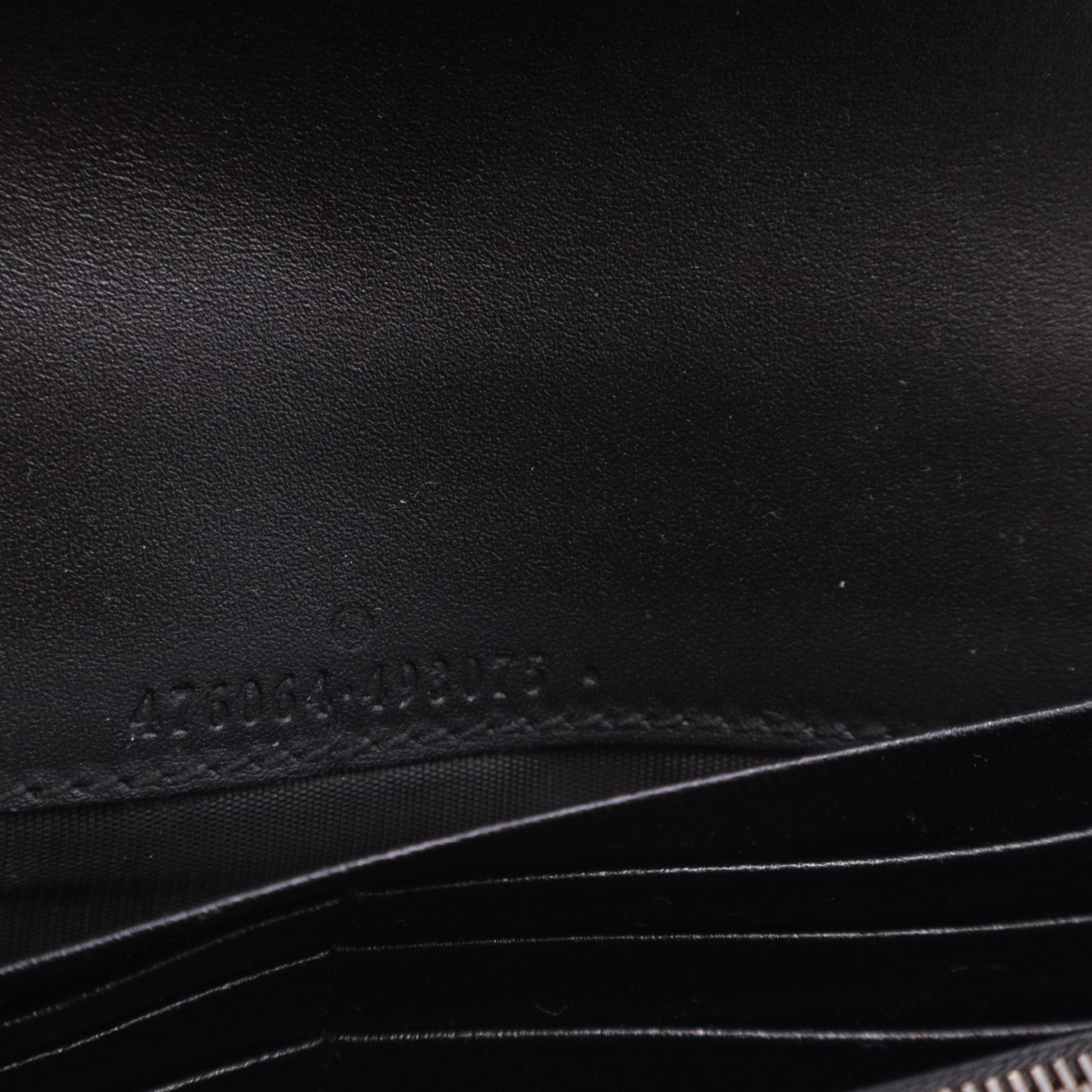 Long Wallet Queen Margaret Bee