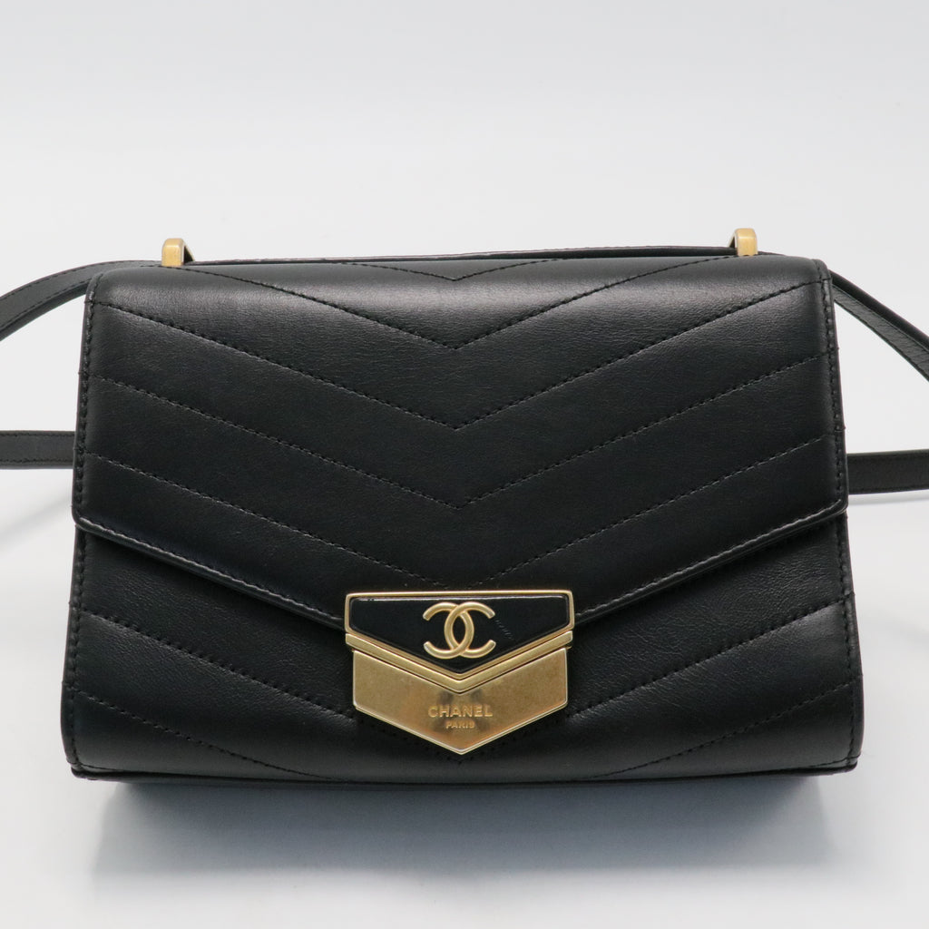 Medal Envelope Flap Bag Chevron Calfskin Small