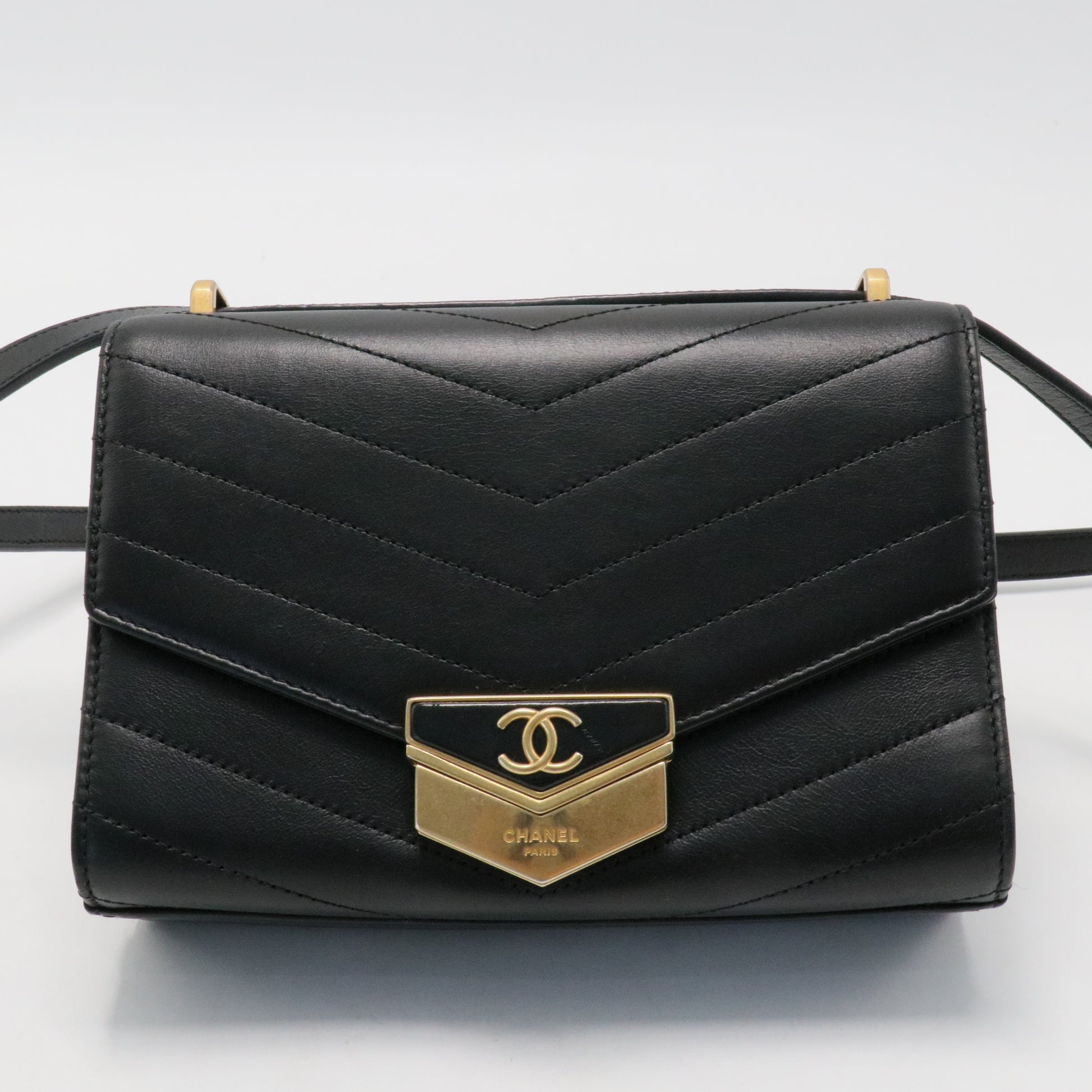 Medal Envelope Flap Bag Chevron Calfskin Small