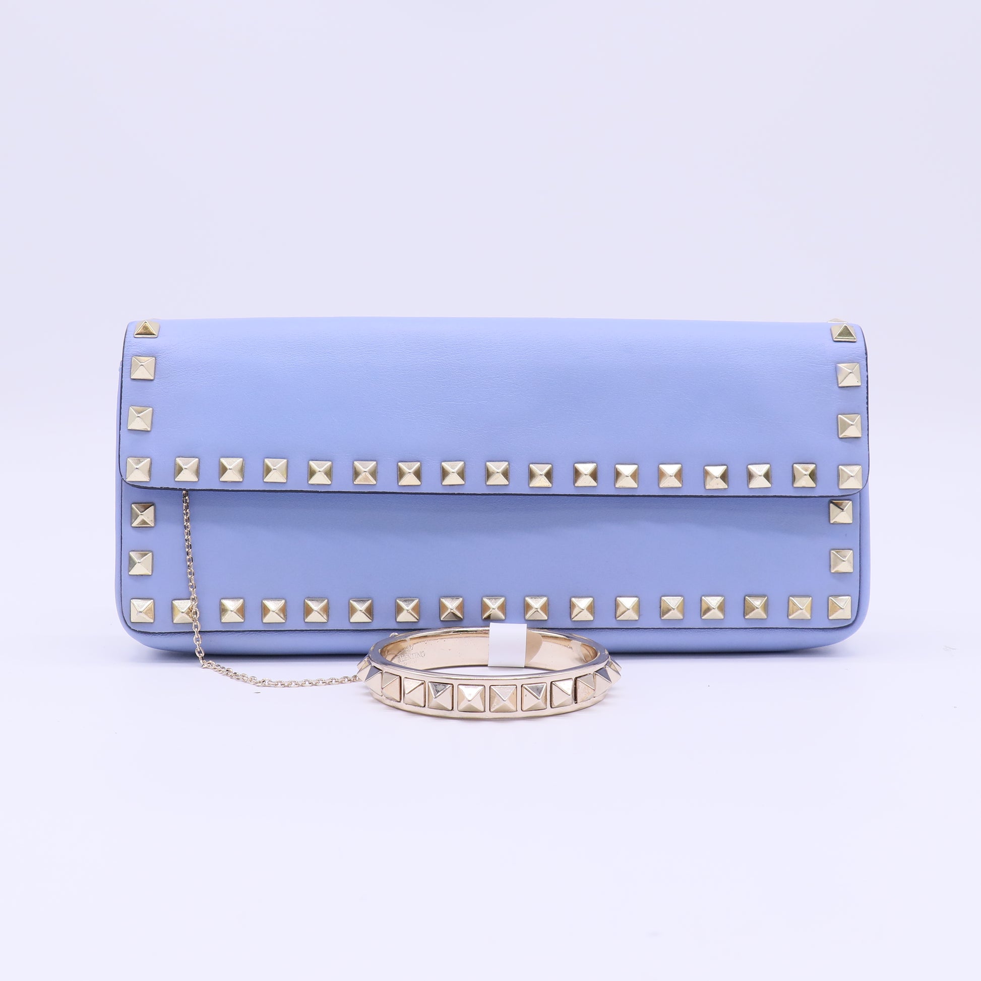 Valentino Garavani Rockstud Bangle Clutch B22681