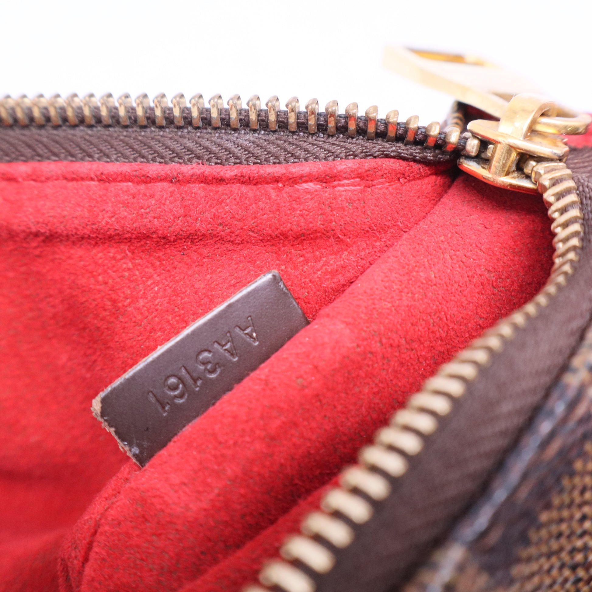 Evora Handbag Damier GM B20497
