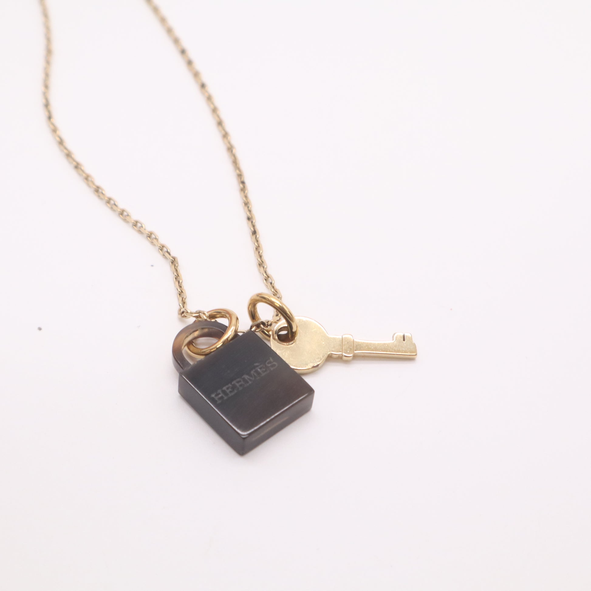 Hermès Amulette Maroquinier / Padlock Pendant Necklace W22372