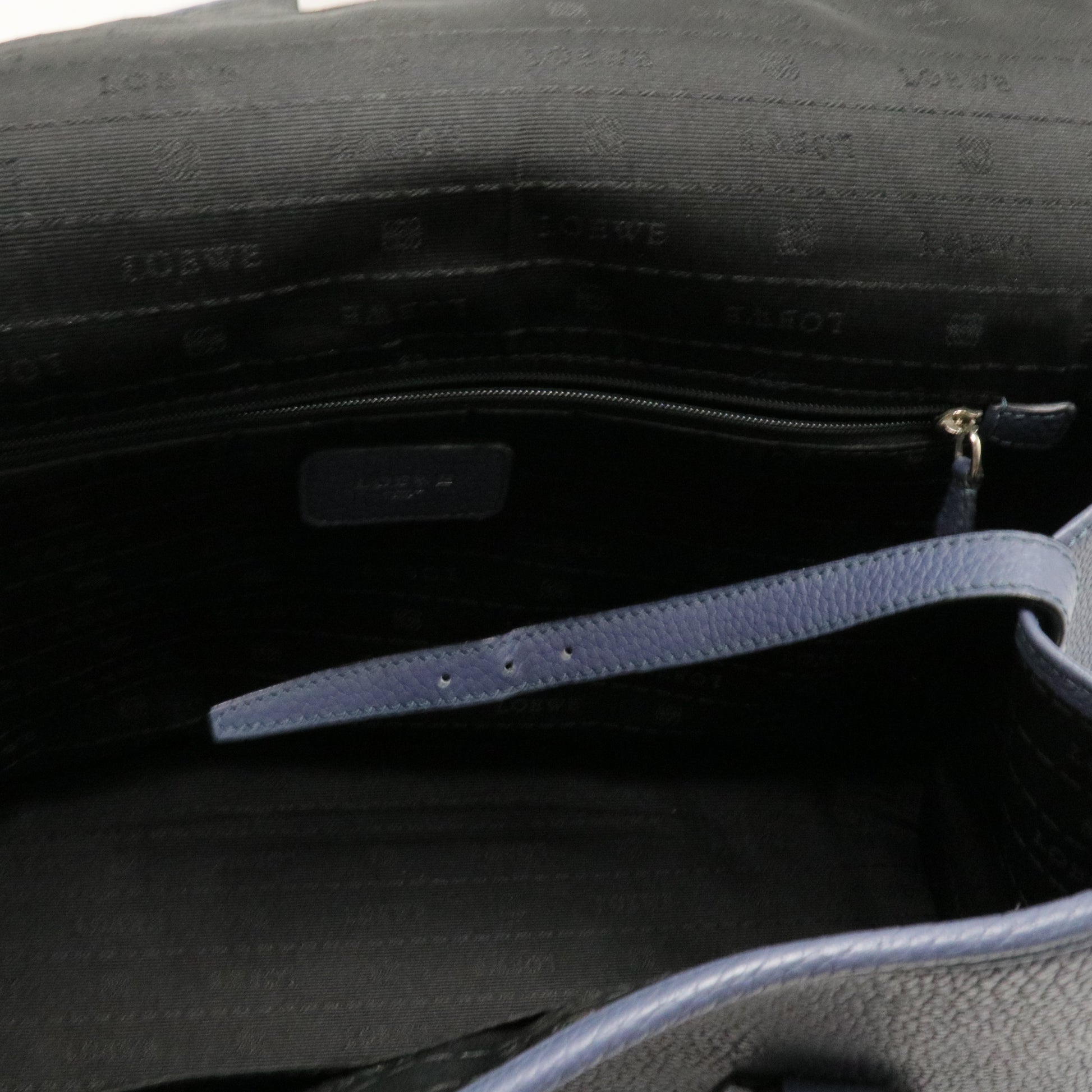 Alamo Handbag Leather 36