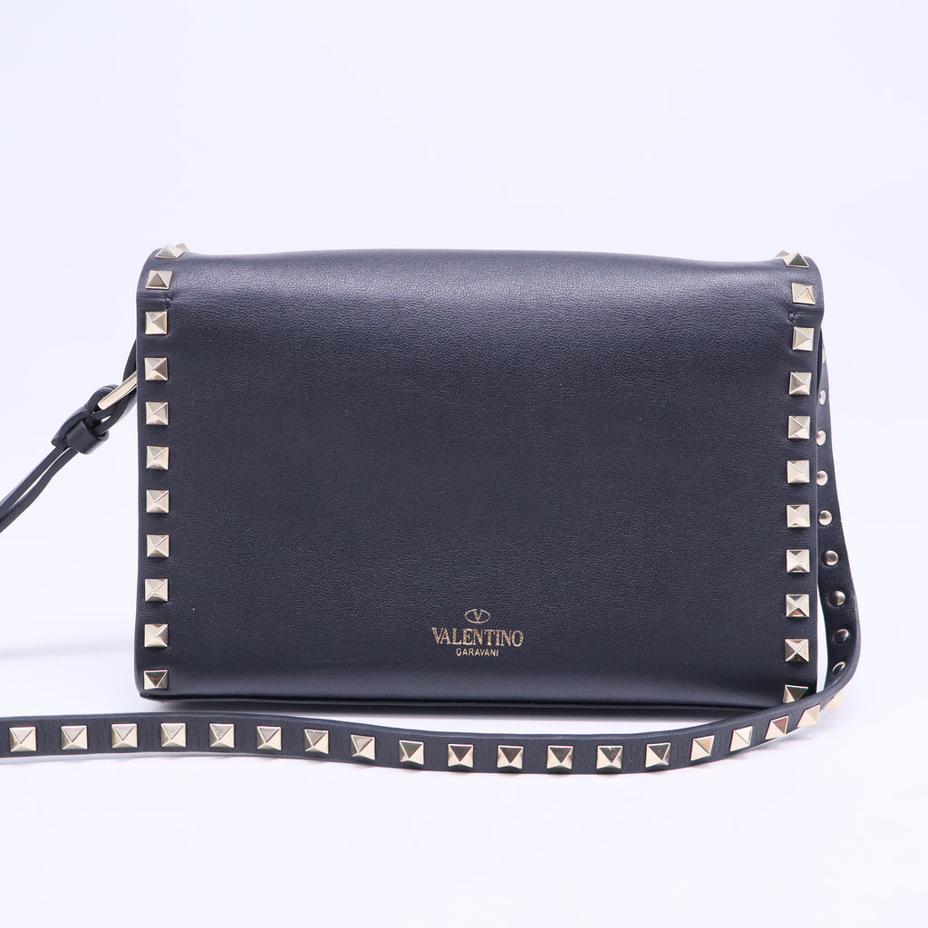 Medium Rockstud Leather Shoulder Bag B20848