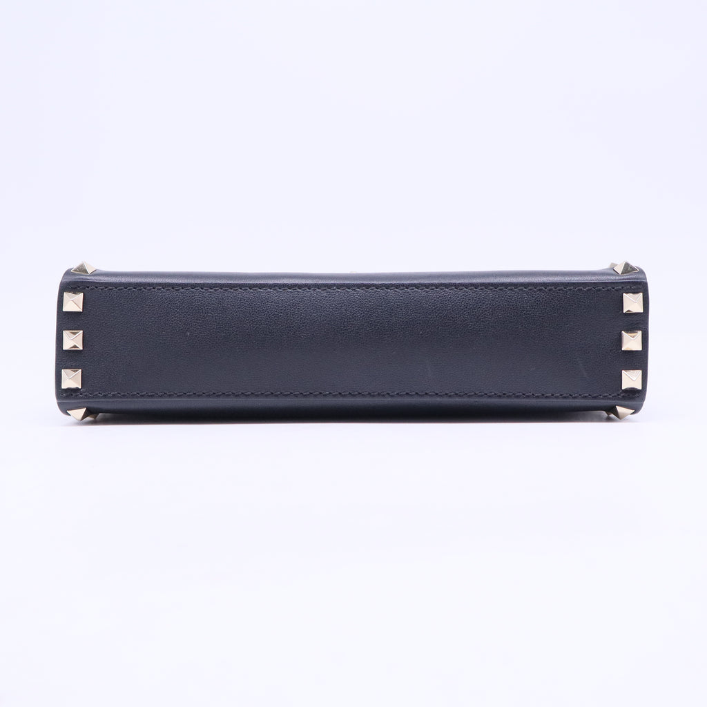 Medium Rockstud Leather Shoulder Bag B20848
