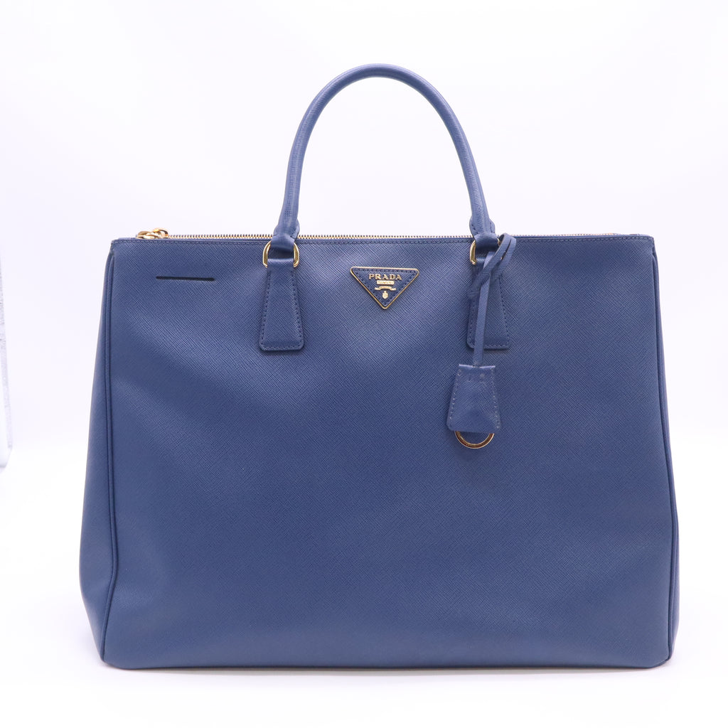 Saffiano Lux Extra Large Galleria Double Zip Tote Bluette B24150