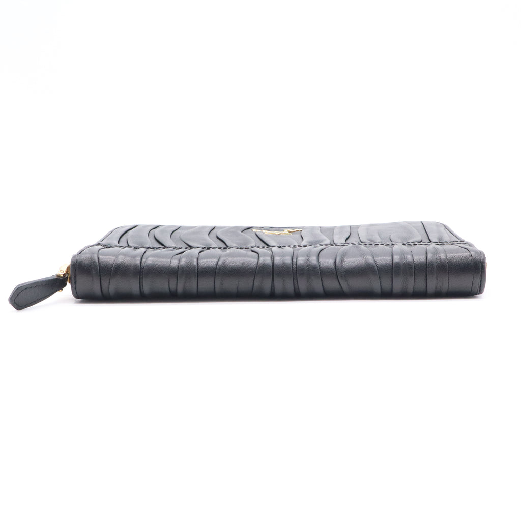 Nappa Gaufre Leather Wristlet W20985