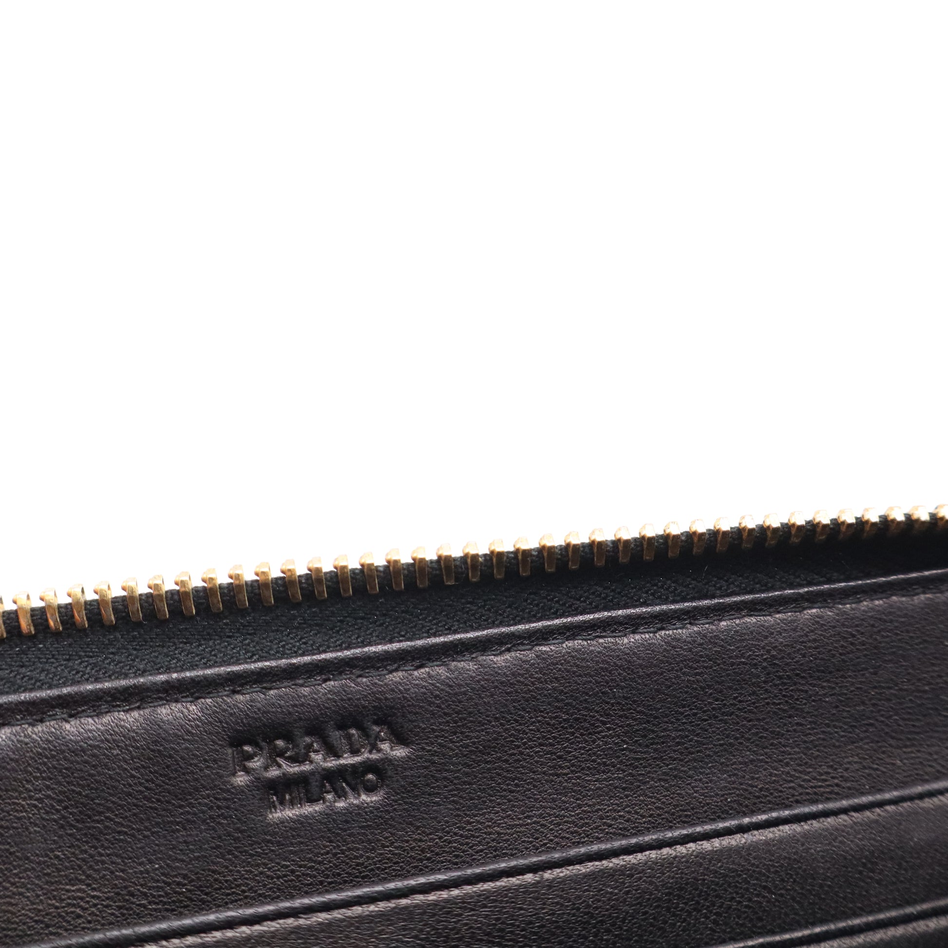 Nappa Gaufre Leather Wristlet W20985