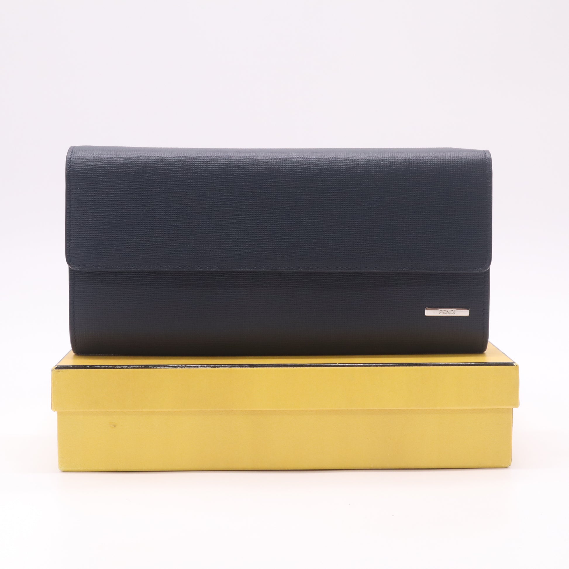 Fendi Continental Wallet on Chain W22403