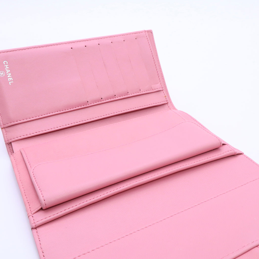 Caviar Quilted Large Gusset Flap Wallet Light Pink twins