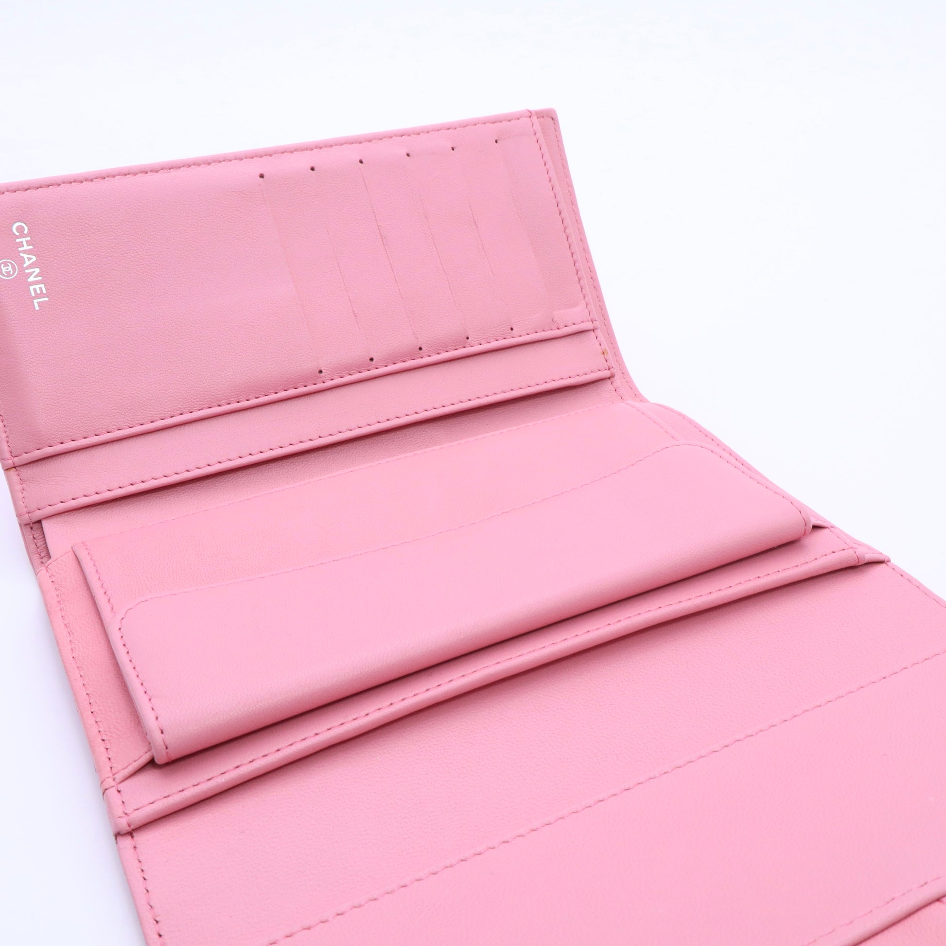 Caviar Quilted Large Gusset Flap Wallet Light Pink twins