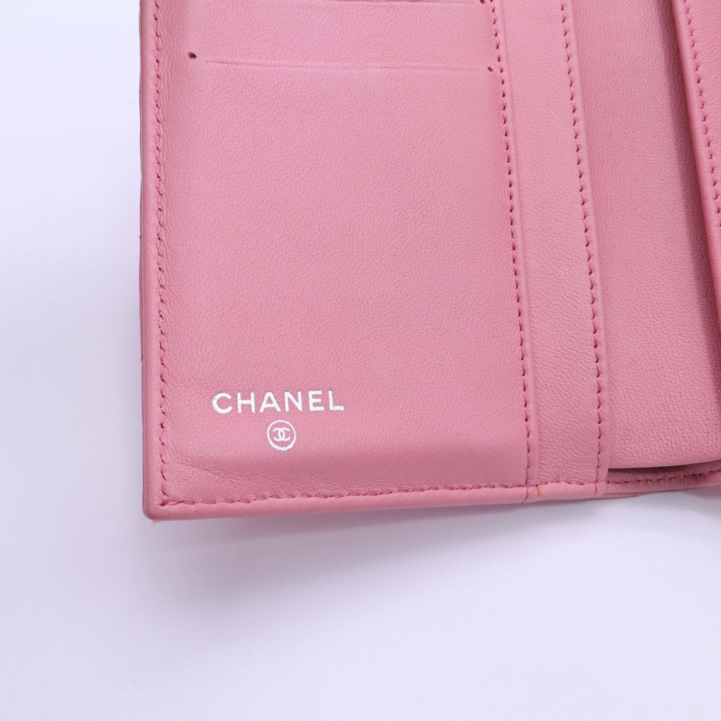 Caviar Quilted Large Gusset Flap Wallet Light Pink twins