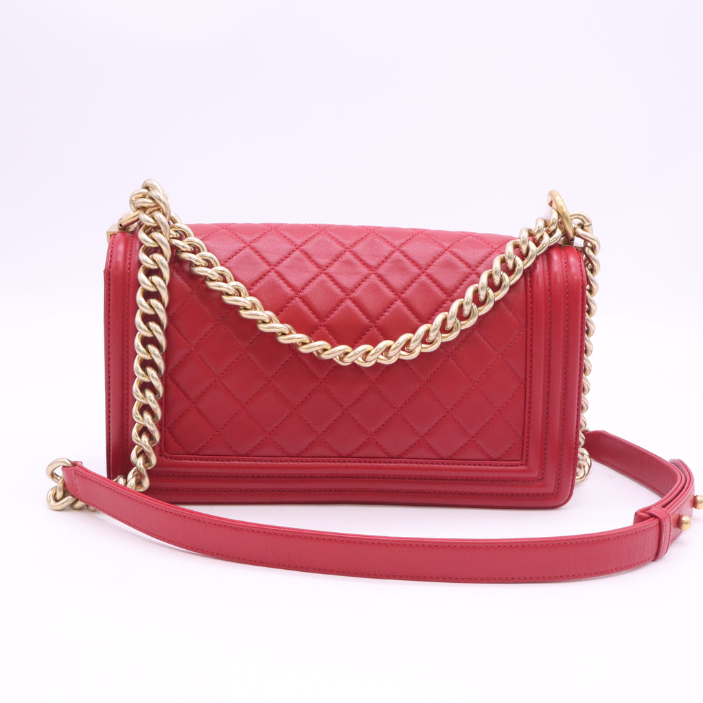 Lambskin Quilted Medium Boy Flap Red B24623