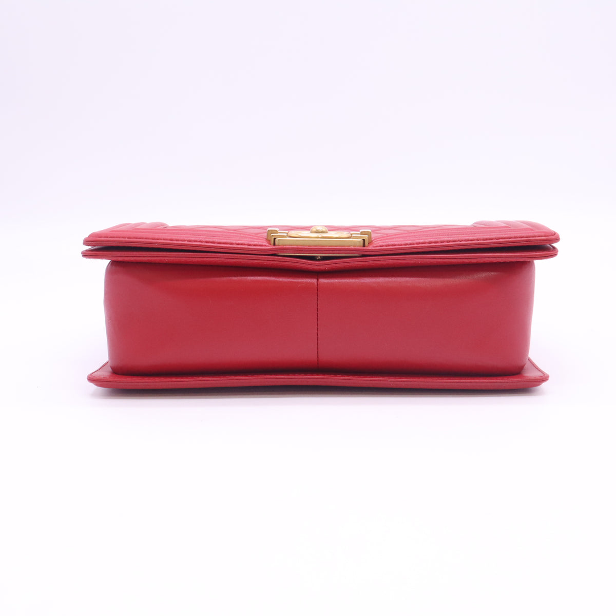 Lambskin Quilted Medium Boy Flap Red B24623