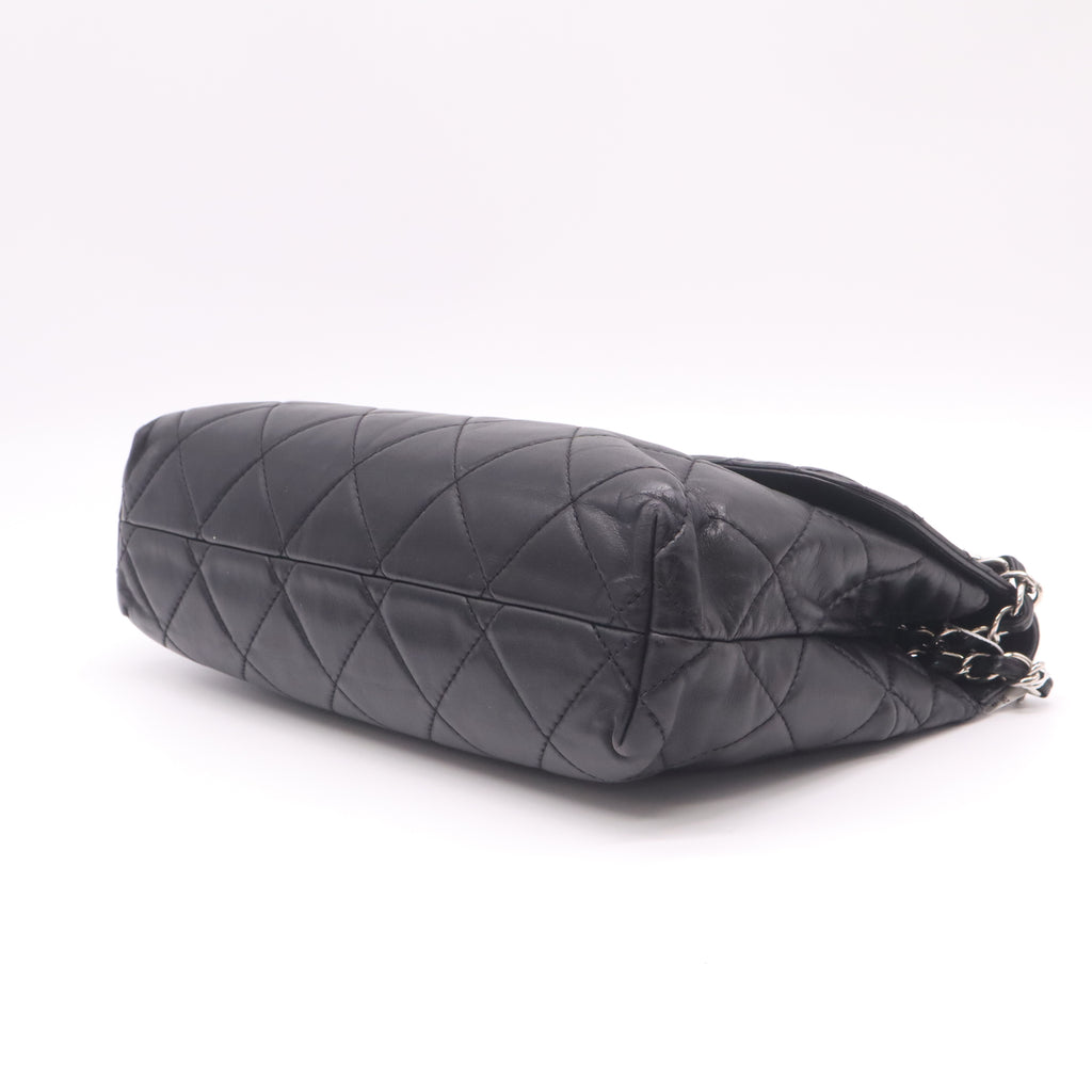 Chanel Black Quilted Calfskin Leather In-the-Business Flap Bag twins LDZ200