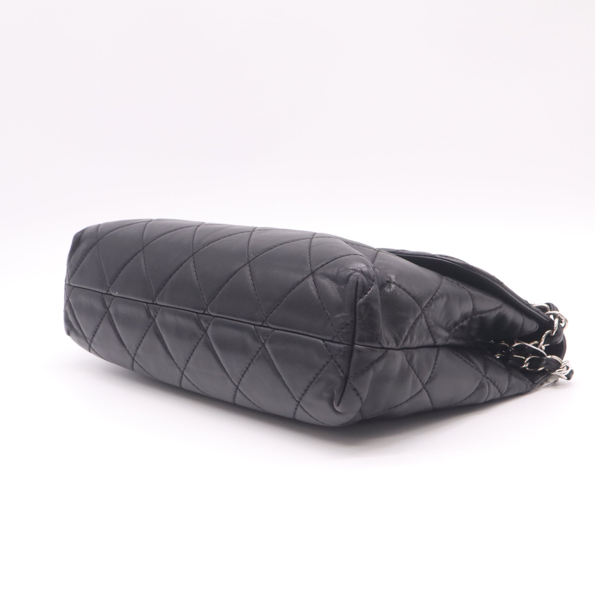 Chanel Black Quilted Calfskin Leather In-the-Business Flap Bag twins LDZ200