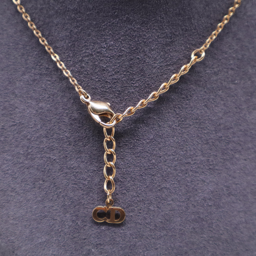Vintage Crystal Crest Heart Pendant Necklace W20596