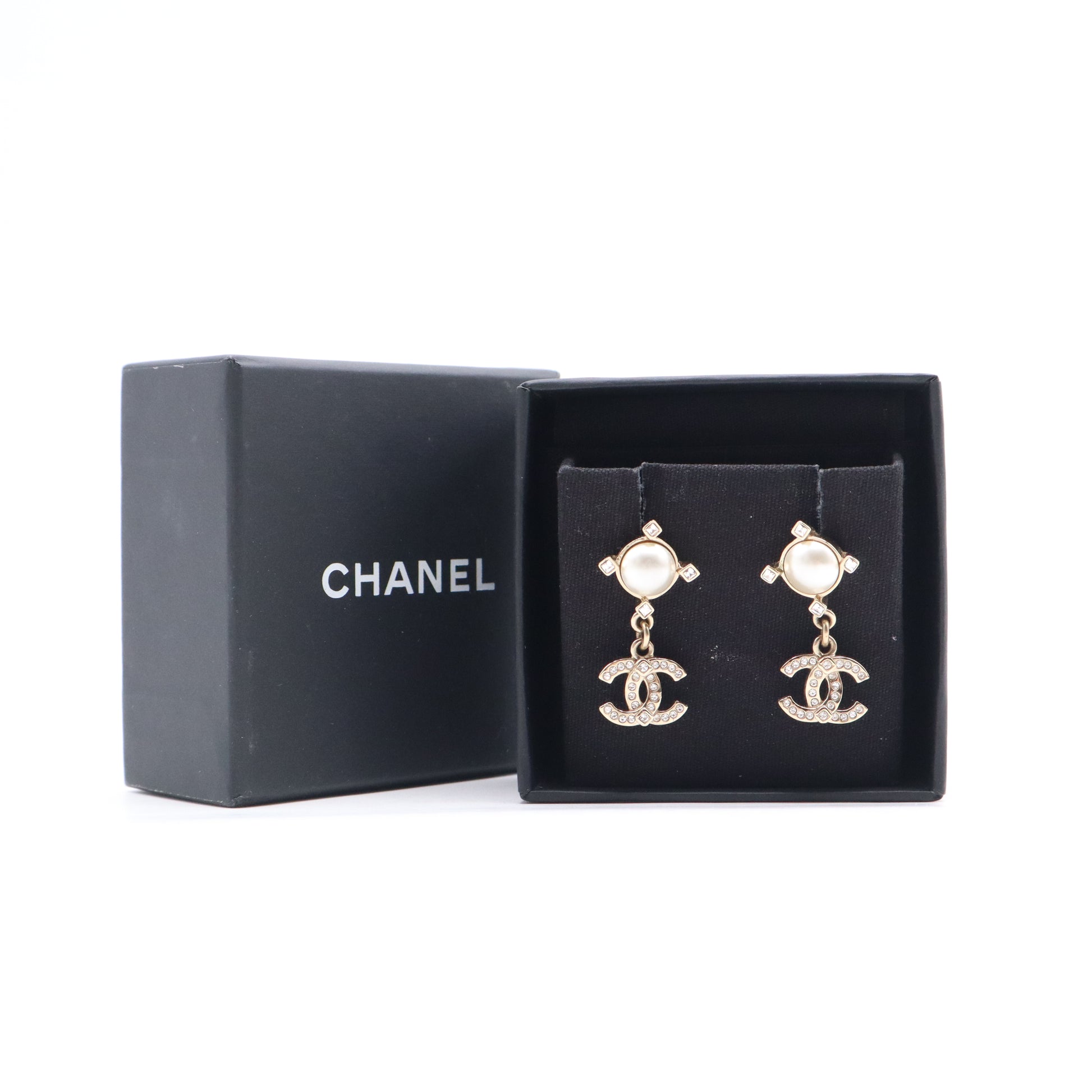 Geometric CC Drop Earrings Metal with Crystals and Faux Pearls W21093