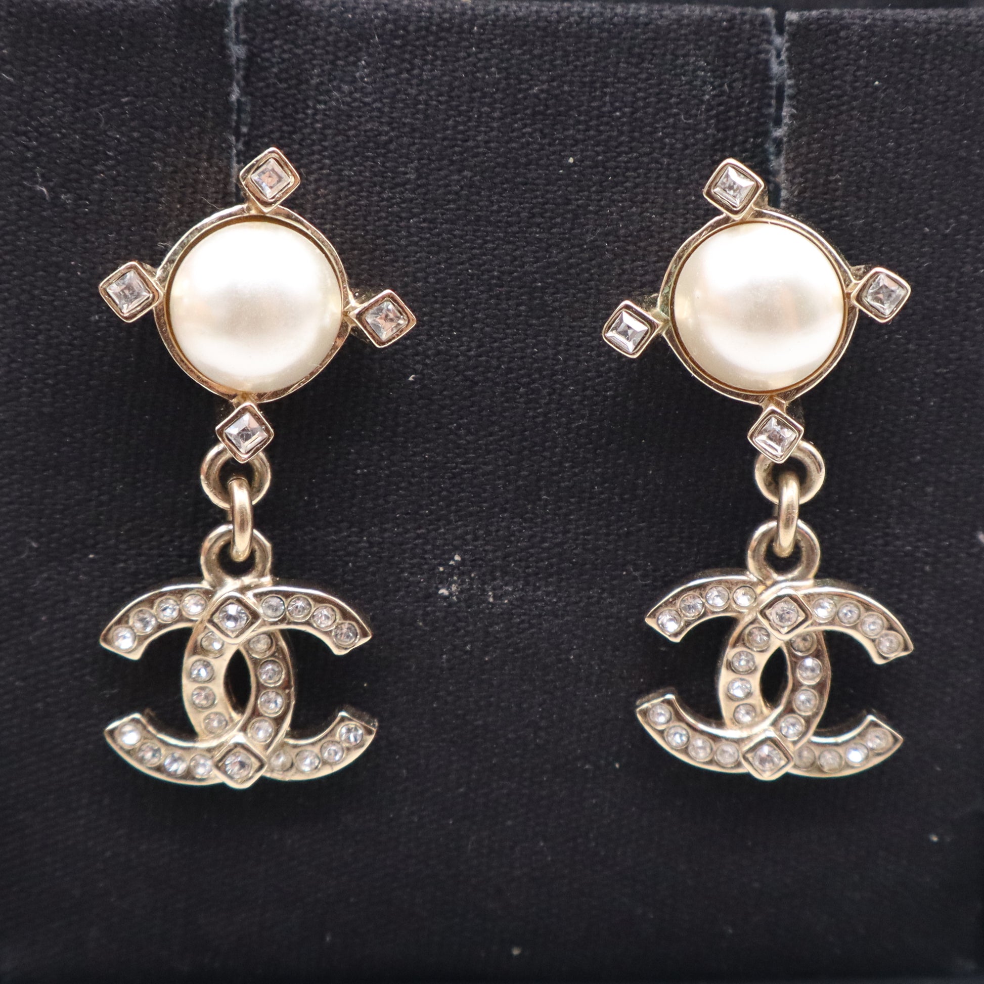 Geometric CC Drop Earrings Metal with Crystals and Faux Pearls W21093
