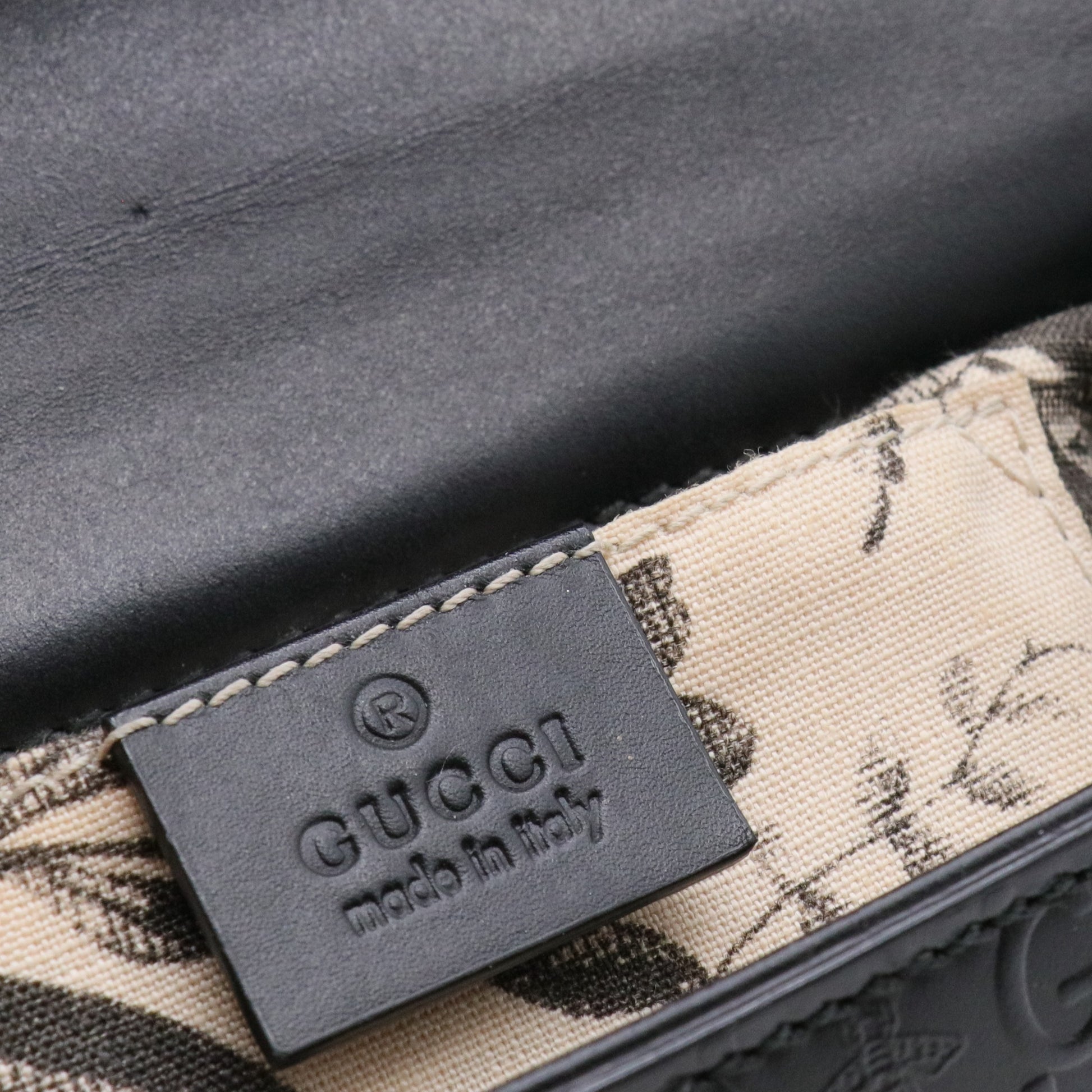 Gucci Padlock Shoulder Bag Guccissima Leather Small