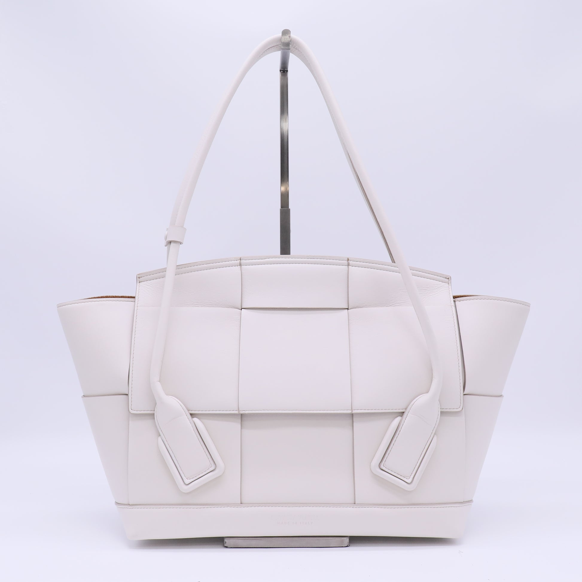 Bottega Veneta Maxi Intrecciato Leather Arco Bag B22843