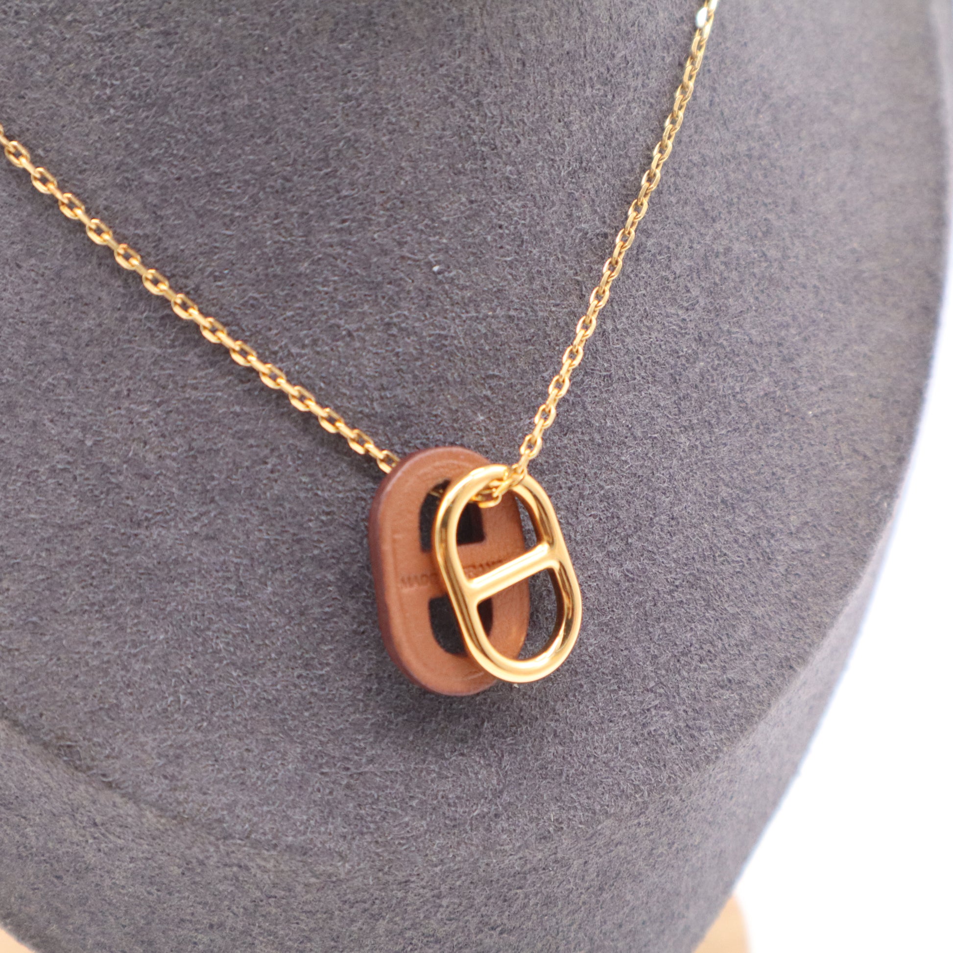 O'Maillon Pendant Necklace W21146