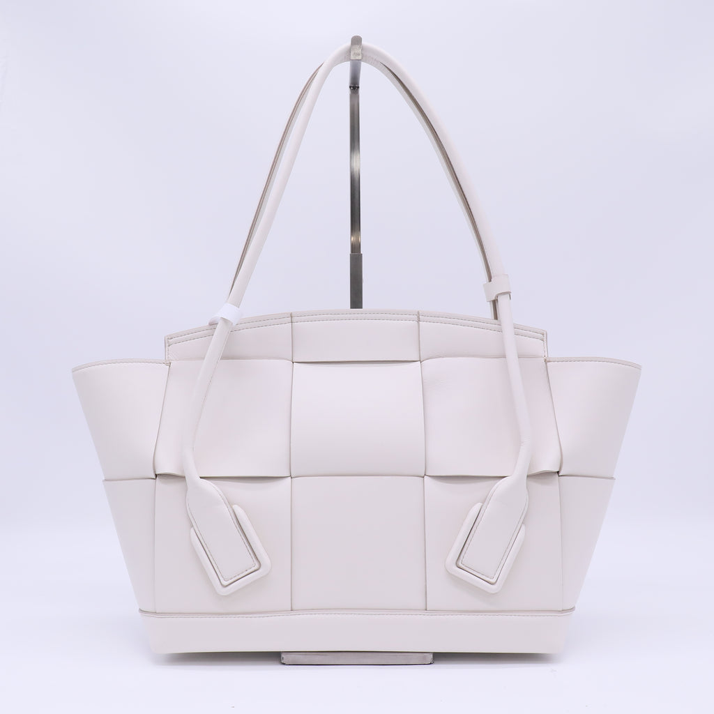 Bottega Veneta Maxi Intrecciato Leather Arco Bag B22843