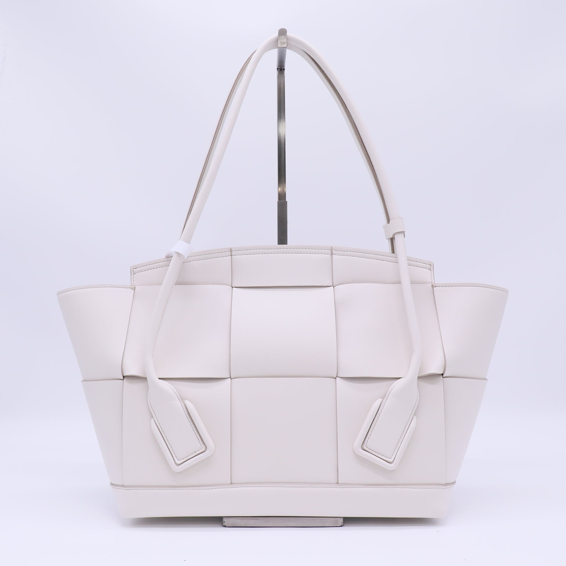Bottega Veneta Maxi Intrecciato Leather Arco Bag B22843