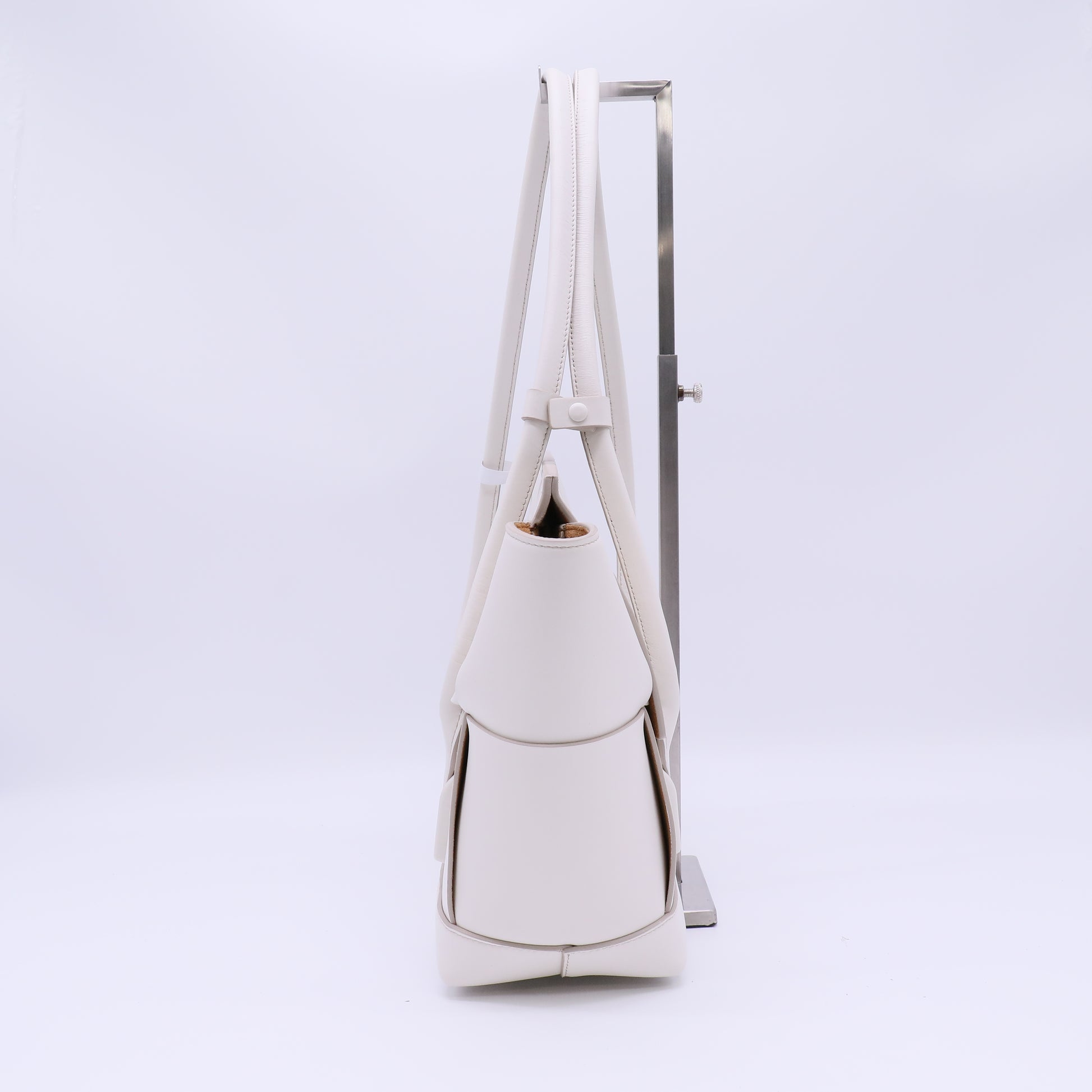 Bottega Veneta Maxi Intrecciato Leather Arco Bag B22843
