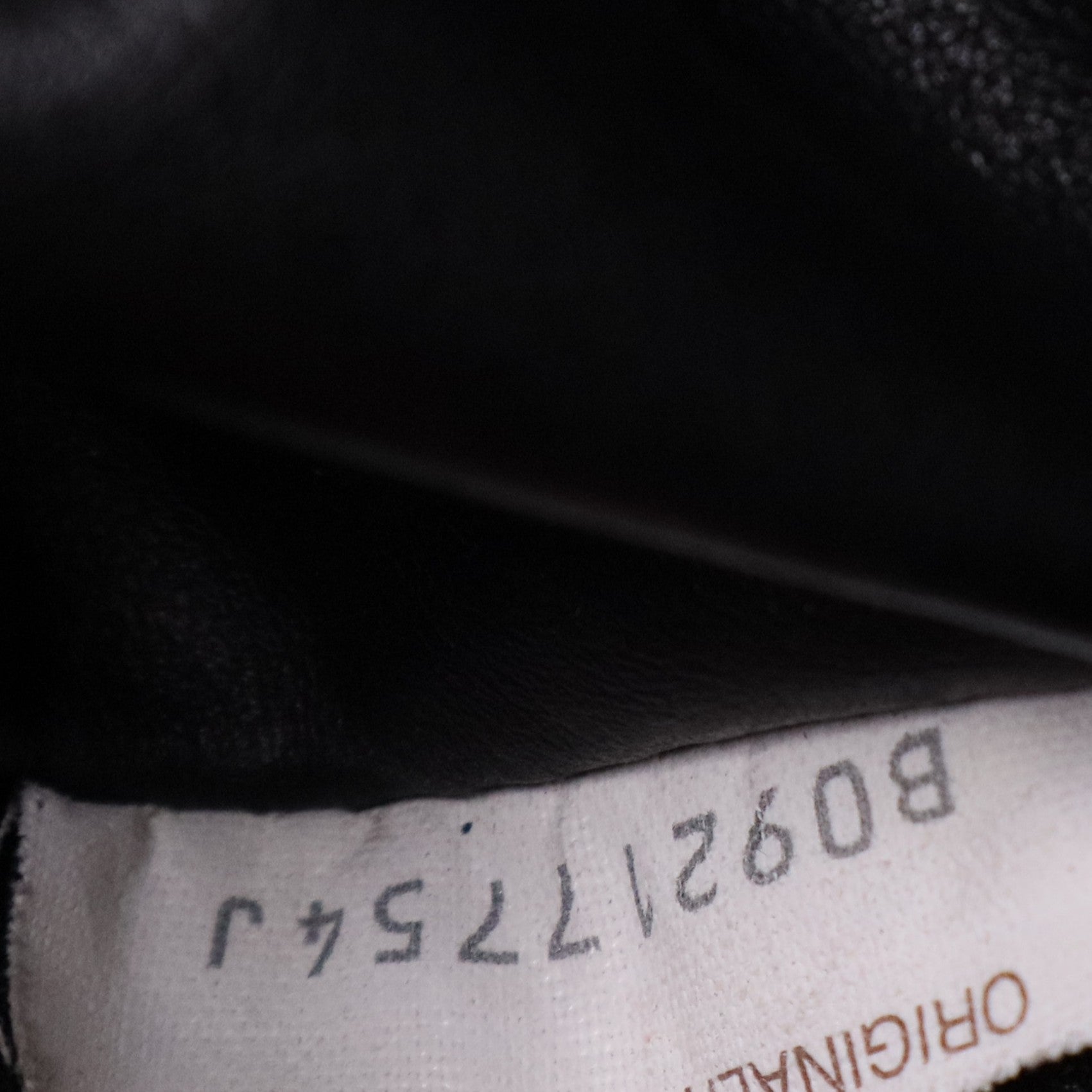 The Chain Pouch Leather Twins